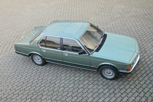 bmw_e23_745i_platanengruen_5