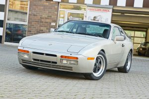 porsche_944_turbo_lapin_1