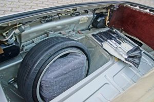 porsche_944_turbo_lapin_11