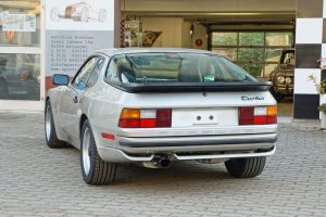 porsche_944_turbo_lapin_9