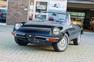 alfa_romeo_spider_1300_junior_nero_1