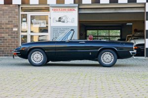 alfa_romeo_spider_1300_junior_nero_13