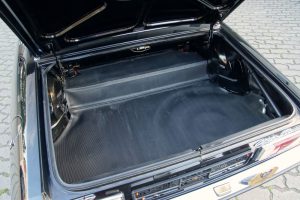 alfa_romeo_spider_1300_junior_nero_7